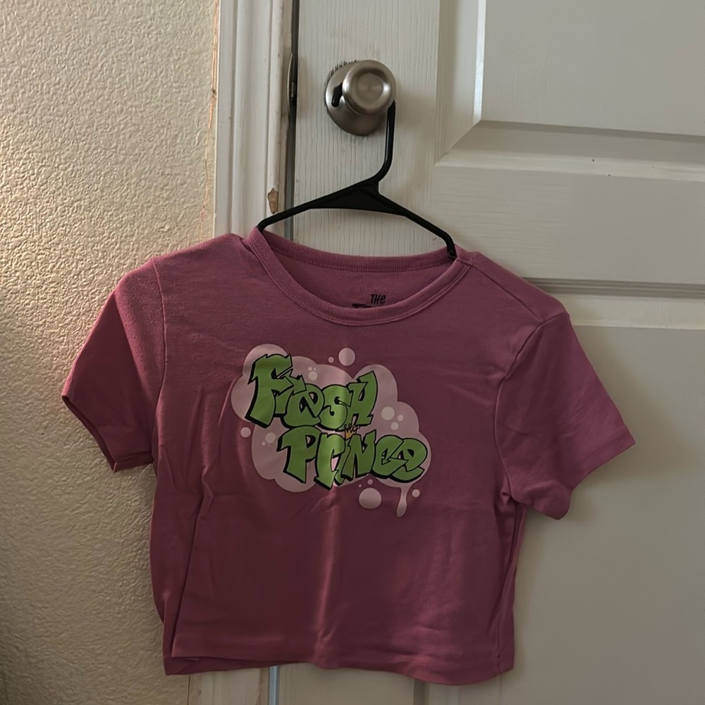 Partially cropped, purple, “Fresh Prince” top. Size: XS Brand: Doesn’t say